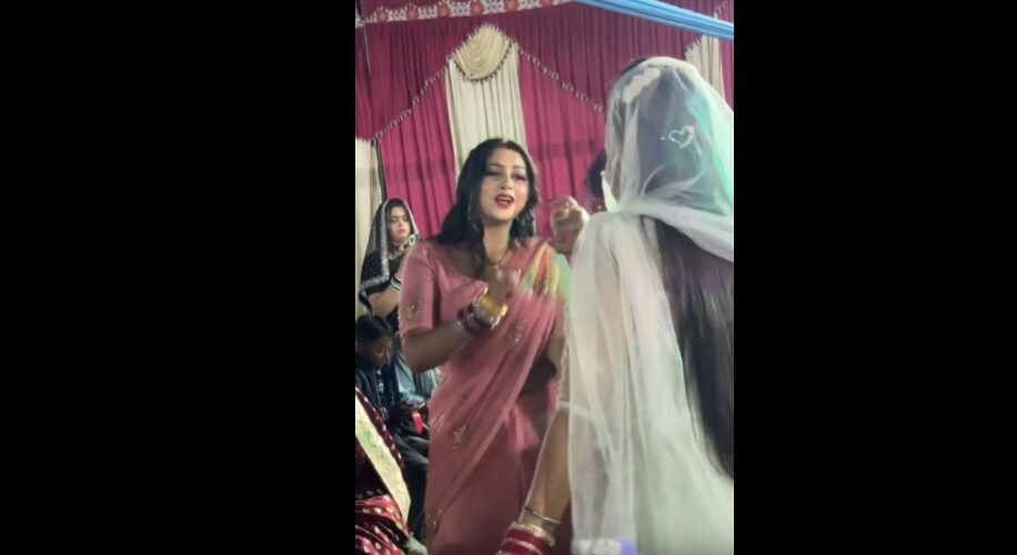 Bhabhi sexy dance video